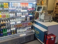 -全家便利店(上海火车站站二店)