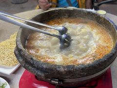 墨脱石锅糟粕醋锅-墨脱石锅椰子鸡•香草鸭•东山羊(大东海店)