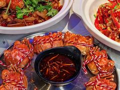 -肥小宝·金牌油焖大虾(襄阳龙虾地标店)