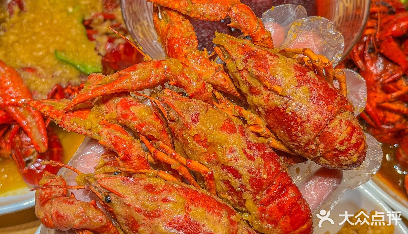 顶不住了！臭豆腐夹龙虾！南京必吃18年老店