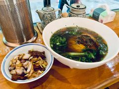 蕈油红汤面-君东记本帮面馆(天钥桥路店)