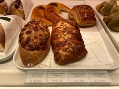 黄油金牛角-BLACKSWAN黑天鹅(环球店)