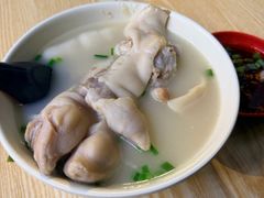 -雷祖芳老妈蹄花店