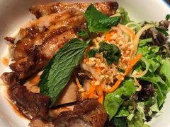 香茅猪颈肉捞粉-美奈小馆·越南料理(中航城君尚购物中心店)