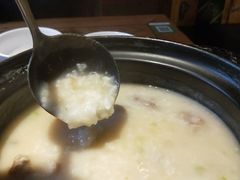 滑鸡粥-颐和•海鲜砂锅粥•啫啫煲(奥林匹克广场店)