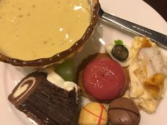 -松山湖凯悦酒店·Café自助餐厅·周末火舞秀表演