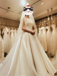 -满庭芳婚纱礼服店