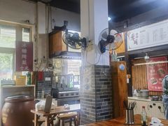 -聋朋小吃(金庭湖小区店)