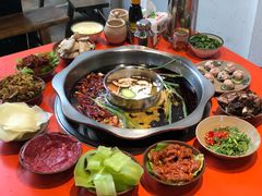 -周幺妹重庆老火锅(银泰城总店)