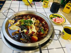 -晓彭肥肠鸡·泡椒鸡火锅(水木天地店)