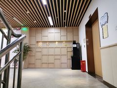 -漕河泾街道图书馆(漕河泾社区文化活动中心店)