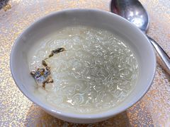 泉水砂锅粥配杂咸-潮汕味道·煮海餐厅(金麟大厦店)