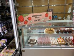 面包甜点陈列柜-仟吉KenGee(国贸360店)