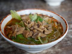 麻辣肥肠面-天府面庄(天平路店)