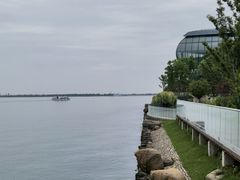 -上海滴水湖皇冠假日酒店