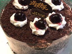 -皇冠幸福里动物奶油生日蛋糕(光谷软件园店)