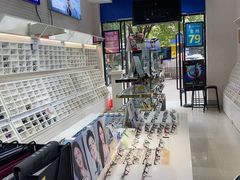 -诺柯视眼镜-蔡司依视路官方工厂店(淞南一店)