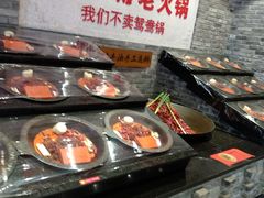 -红九格老火锅(三峡广场店)