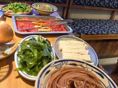 红河哈尼米线-洱火云南酸菜牛肉火锅(石景山当代商城店)