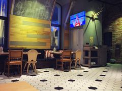大堂-LENBACH兰巴赫西餐啤酒坊(大连东港店)