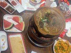 -阿润打边炉·鲜切鸡煲(华漕店)