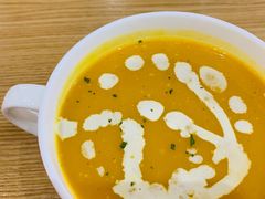 南瓜汤-HELLO 27 意面·沙拉·帕尼尼