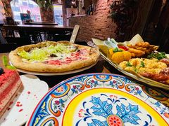 双拼披萨-盘炉forenza·云贵川融合小食堂 ( 钟楼中柳巷店)