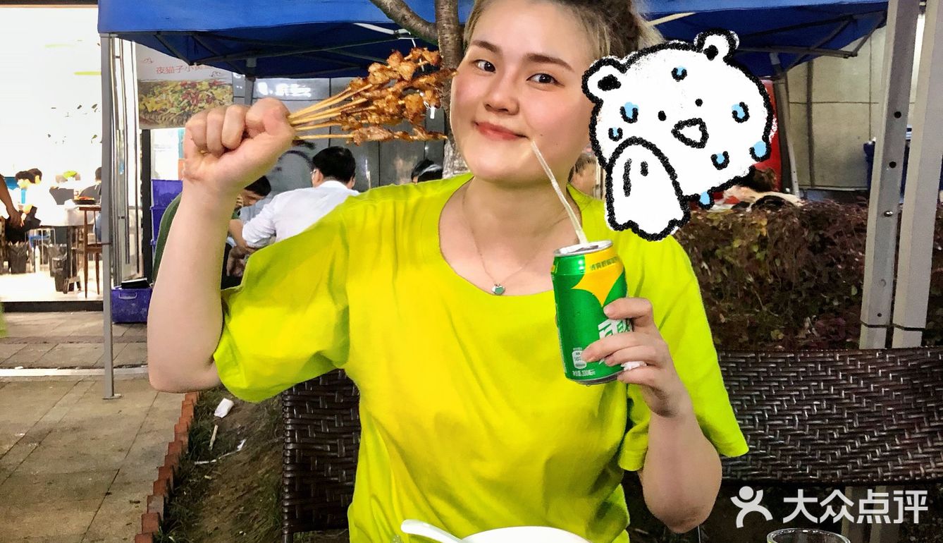 弄口里哪家最好吃｜果然下雨也挡不住烧烤的热情！
