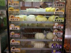 -全家便利店(洛川东路店)