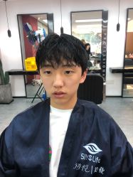 -诗悦发型烫染SALON