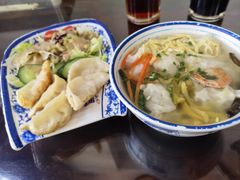 虾肉馄饨-长人馄饨铺(解放街店)