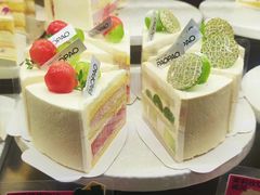 应季白巧水果千层-PAOPAO Bakery&Café(港汇店)