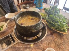 -鲁朗纳麦石锅鸡庄园