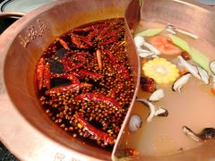 -山城鼎重庆老火锅(西安钟楼店)