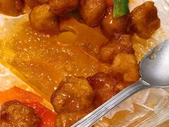 冰镇蜜桃猪颈肉-山泉公馆酒家(广州东站店)