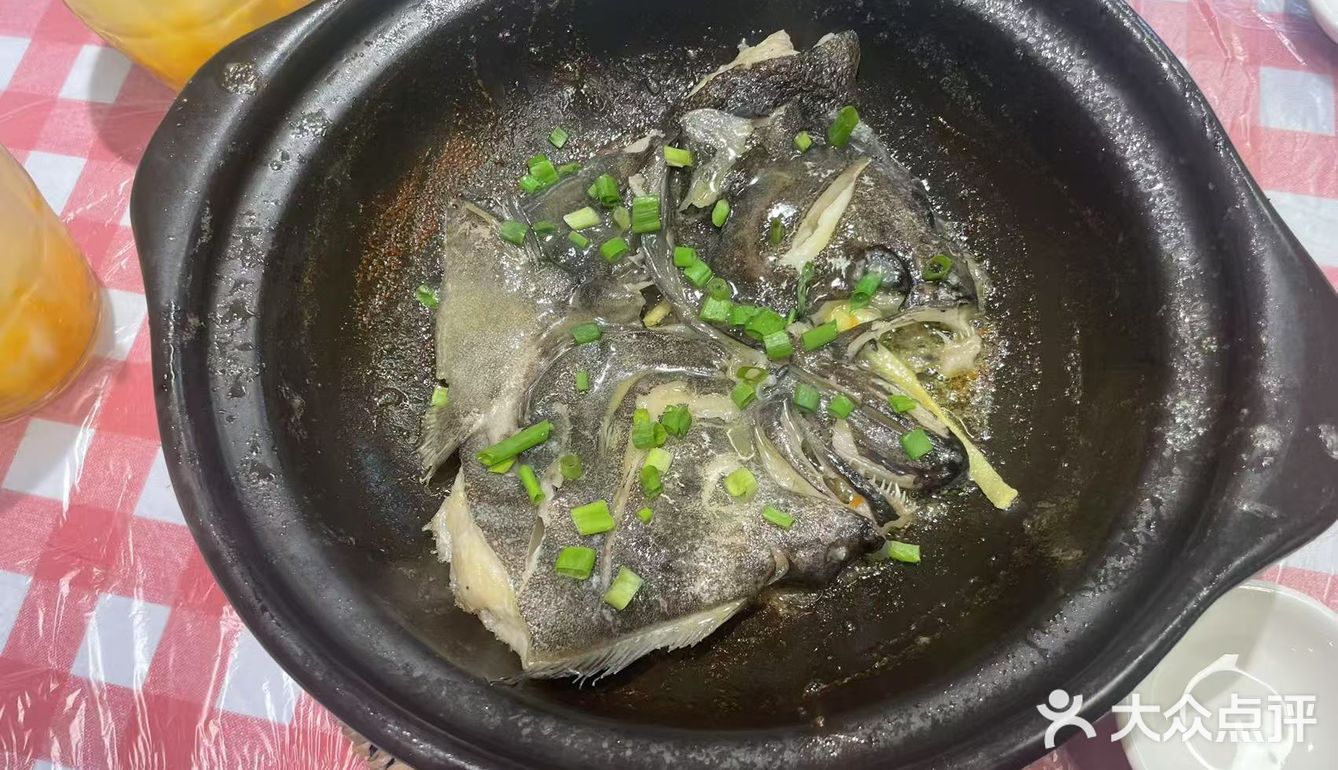 0元玩转这座城这顿鱼头、茄子煲与蛤蜊堪称舌尖盛宴！