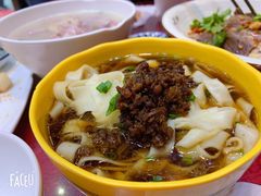 老妈面清汤-易老妈蹄花.特色川菜(人民公园总店)