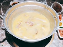 -禄婶鸡煲·打边炉