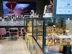 面包甜点陈列柜-熊叔熊婶面包房(团结湖店)