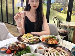 -théATRE茶聚场·餐厅(环球金融中心店)