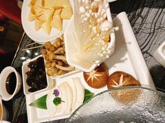 -大渔小鲜火锅店