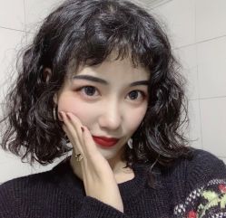 -BULB STUDIO 巴柏明星发型工作室