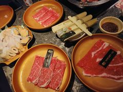 -牛YO寿喜烧·铁板烧和牛火锅自助(市府恒隆店)
