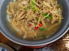 -黑白电视长沙小吃(美林M·LIVE天地东座店)