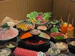-三出山火锅(南京万象天地店)