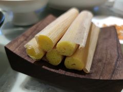 黄金玉米粑粑-渔语鱼酸菜鱼新川菜(来福士店)