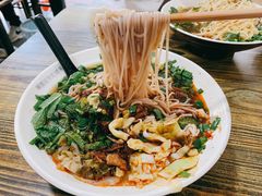 -啊墨江牛烂烀米线