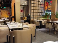 -洛缦音乐餐厅(工业展览馆万象城店)