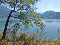 -孔雀湖生态旅游区