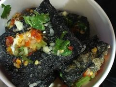 -黑色经典·长沙臭豆腐(粤华路店)
